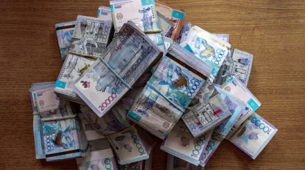Два госслужащих в Жетісу пополнили счета на 7,7 млн теңге и лишились должностей