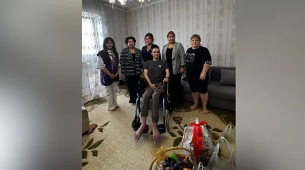 «Ты будешь ходить»: партия «Әділет» поможет пострадавшему после травмы мозга студенту
