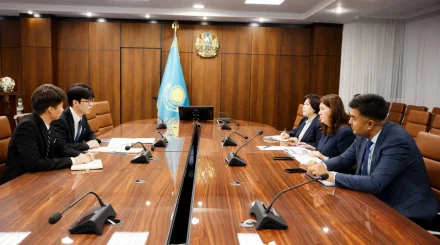 Жұлдыз Сүлейменова белсенді оқушылармен кездесті