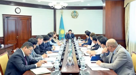   Отырыстың заңнамалық  күн тәртібін айқындады   