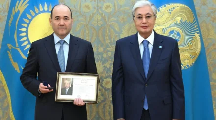   Президент Ғизат Нұрдәулетовке адал қызметі үшін алғыс айтты   