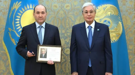Президент ел игілігі жолындағы табысты әрі адал қызметі үшін Ғизат Нұрдәулетовке алғыс айтты