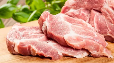 Казахстан частично снял запрет на ввоз мяса из России