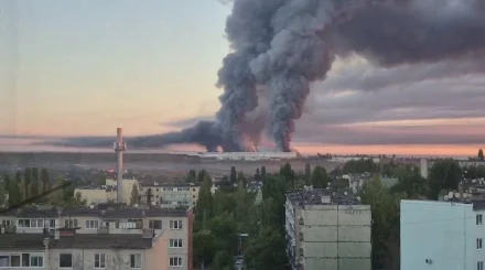 Склад Ozon в Саратове загорелся после атаки дронов