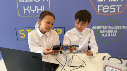  Астаналық оқушылар қауіпті жағдайда көмек шақыратын құрылғы жасады 