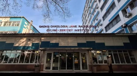 Тегін емнің құны: Қазақстанда онкологиялық науқастар қатерлі ісікпен қалай күресіп жүр