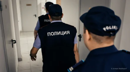 Өскемендегі велосипед дауы: Жасөспірімдер ер адамға бұрышты баллон шашқан