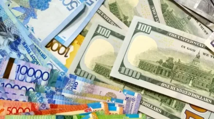 Сколько стоит доллар в Казахстане: курс валют на 12 сентября