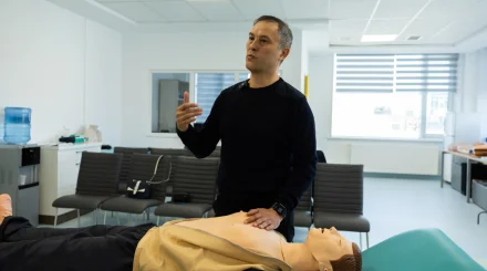 Жедел жәрдем келгенше не істеу керек? Реаниматолог алғашқы көмектің жолын түсіндірді