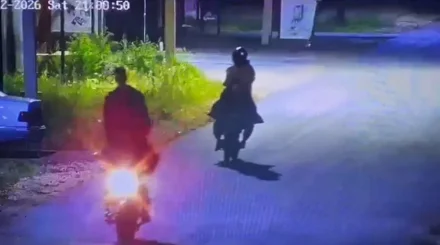 Опасные трюки на мопедах устроила молодежь в Акмолинской области