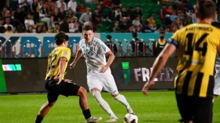 «Тобол» разгромил «Кайрат» со счетом 4:1 в Алматы