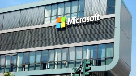 Microsoft запретила ИИ взламывать системы и обманывать людей