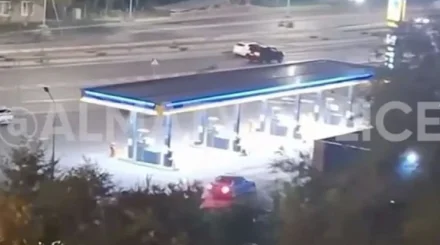  Алматыда жанармай құю бекетінде орынсыз әрекет жасаған жүргізуші қамалды 