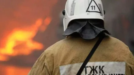 ЧП в Уральске: посетители оказались в горящем банном комплексе