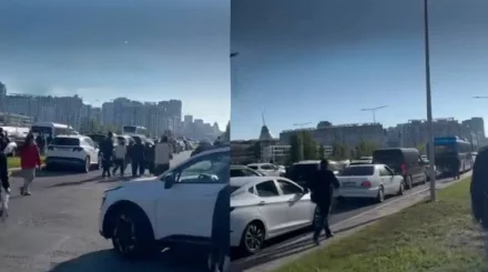 Адские пробки в Астане: почему люди бросили автобусы и пошли пешком