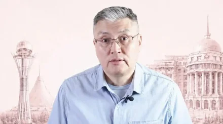 "Ахуал сегодня" YouTube-арнасының авторы Азамат Омаров сот залында босатылды