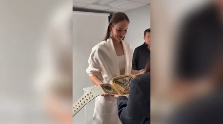 Рыбакиной вручили чемпионский пояс в стиле ММА (ВИДЕО)