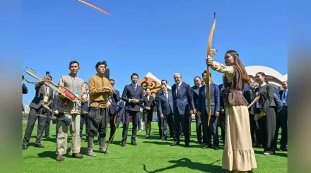 Токаев и спикер парламента Кореи посетили казахский этноаул в Сеуле (ФОТО)