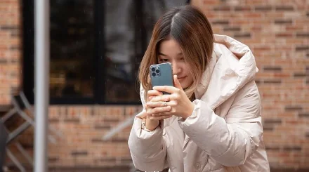 Клиент пен қызметкердің суретін келісімсіз Instagram-ға салуға бола ма? Заңгер түсіндірді