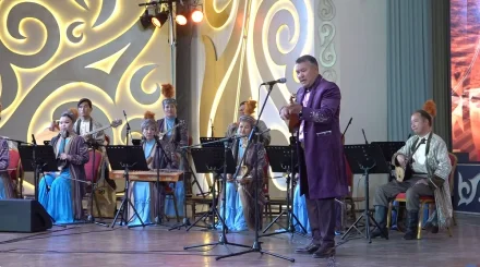 Сарыарқа сарыны Алматыда: ұлытаулық өнерпаздар қала тұрғындарына концерт берді