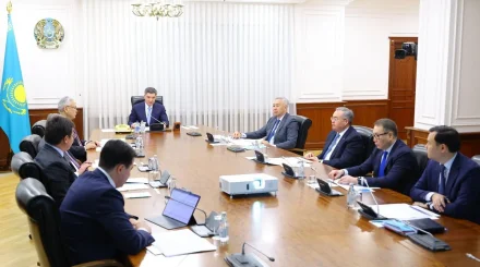 Олжас Бектенов инвестиция тарту жүйесін жетілдіру мәселелері жөнінде кеңес өткізді