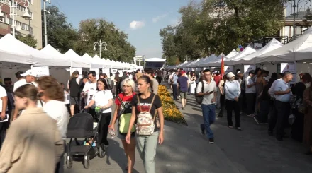 Алматыда жалпықалалық бос жұмыс орындары жәрмеңкесі өтті