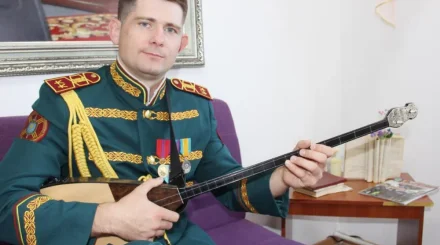 Ұлттық ұландағы қос өнерпаз қазақ тілін құрметтеудің үлгісін көрсетіп жүр