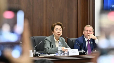   Құрылтайда республикалық бюджет жобасы қаралып жатыр   