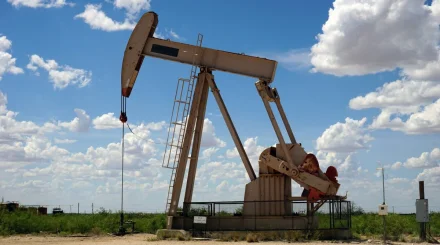 Более 1,4 млрд тенге выплатит нефтяная компания за нарушение экологии в Атырауской области