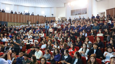  Қарағандыда «Жастар – Заң мен Тәртіптің тірегі» форумы 15 мыңға жуық студенттің басын қосты 