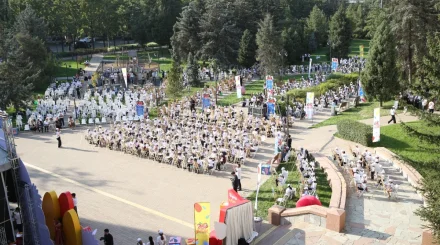 Алматының 1000 жас суретшісі Қазақстан рекордын орнатты