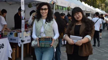 КітапFest: Алматыда әдебиет пен оқырманды тоғыстырған кітап жәрмеңкесі басталды
