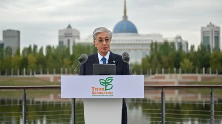 «Масқара жағдай, саботаж». Тоқаев Қазақстандағы жолдардың жай-күйі үшін шенеуніктерді сынға алды