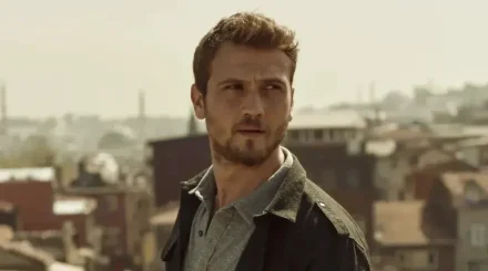Түріктің әйгілі "Ғаламат ғасыр" сериалына түскен әртіс есірткі ісі бойынша ұсталды