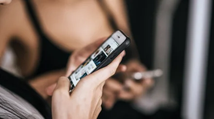 Имамы в TikTok и религиозные блогеры: что говорит закон Казахстана