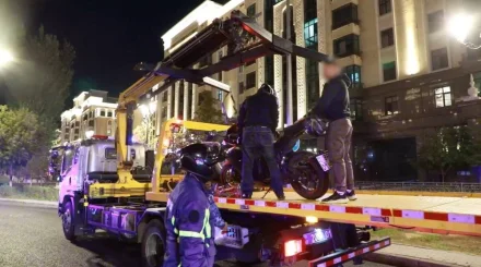 Газовал под окнами: в Астане наказали молодого мотоциклиста за нарушение покоя горожан (ВИДЕО)