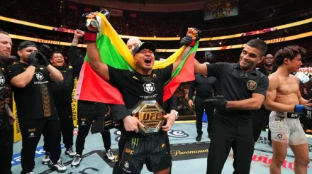 Джошуа Ван победил Александра Пантожу в реванше и защитил титул UFC в наилегчайшем весе