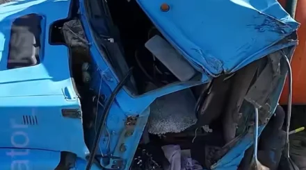 Автобус пен жүк көлігі соқтығысты
