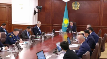 Бектенов потребовал улучшить качество дорог и предупредил руководство «КазАвтоЖола»