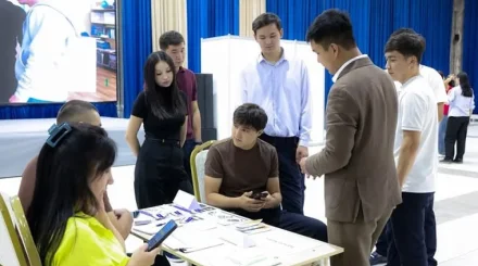 В Шымкенте на ярмарке вакансий представили более 3 тысяч рабочих мест
