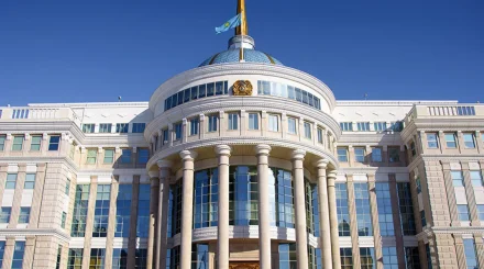 23 қыркүйекте Халық кеңесінің бірінші сессиясы өтеді