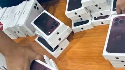 Астана әуежайында 200-ден астам iPhone 18-ді заңсыз алып өтпек болғандар ұсталды