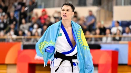 Казахстанец выиграл первое в истории Азиады золото по ММА