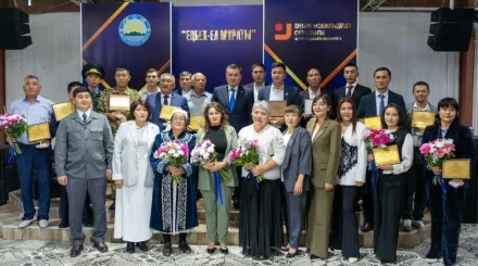 В Восточном Казахстане наградили людей труда и отметили трудовые династии