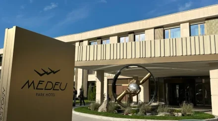 В горной зоне Алматы открылся Medeu Park Hotel