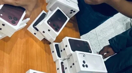  Астана әуежайында жүздеген iPhone 18 смартфонын заңсыз әкелмек болғандар ұсталды 