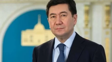 Ерлан Қошанов Халық Кеңесінің төрағасы болып сайланды