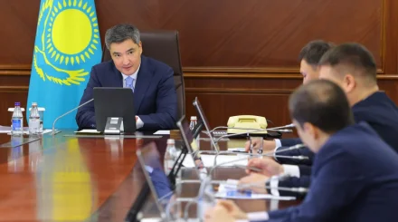 Олжас Бектенов төртінші мұнай өңдеу зауыты бойынша кеңес өткізді