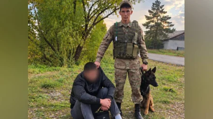  ШҚО-да түрме аумағына тыйым салынған заттарды лақтырмақ болған ер адам ұсталды 