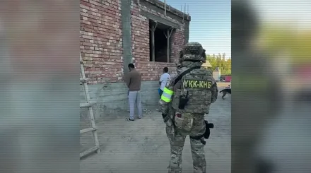 Преступную группу, подозреваемую в вымогательстве денег у водителей большегрузов, задержали в Жамбылской области